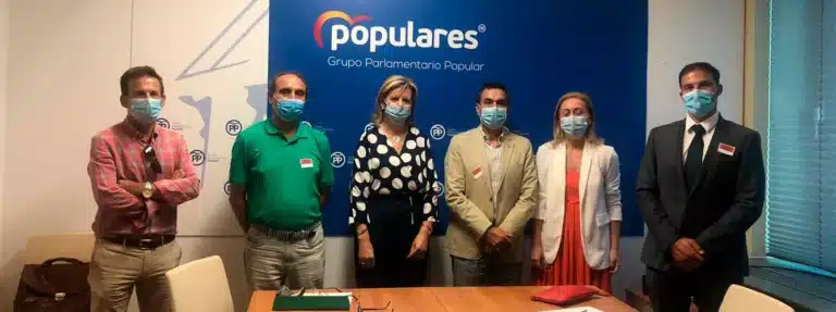 El grupo popular impulsará las propuesta de Fesvet en materia de Salud Pública