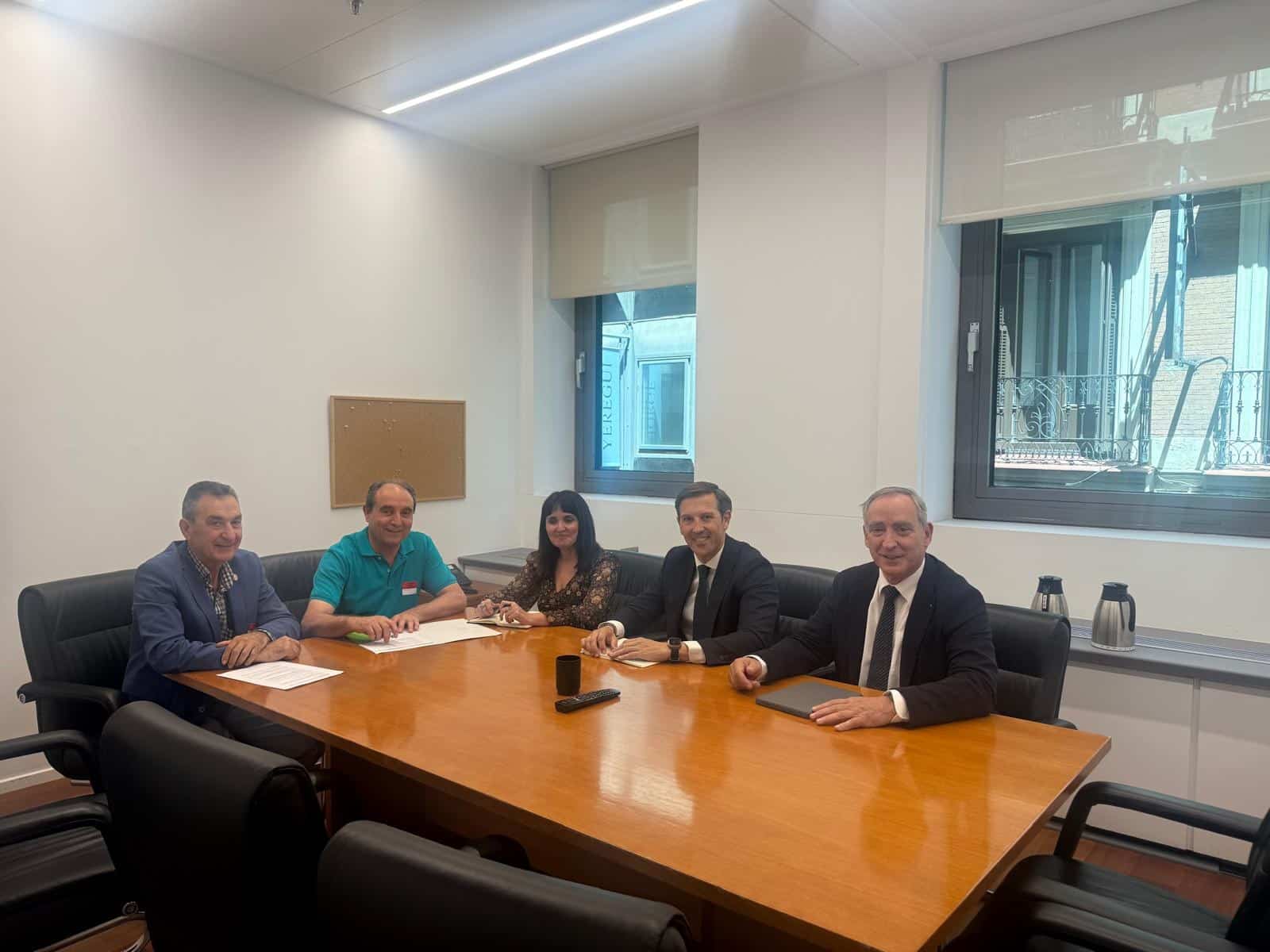 FESVET se reúne con los representates del Grupo Parlamentario Popular